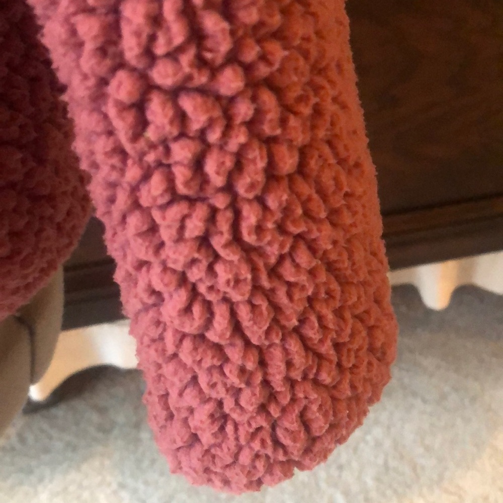 Fuzzy pullover from Pink - Picture 4 of 6